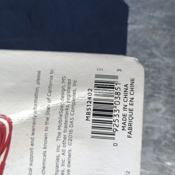 Red Audio Adapter Set NWT - Picture 3 of 3